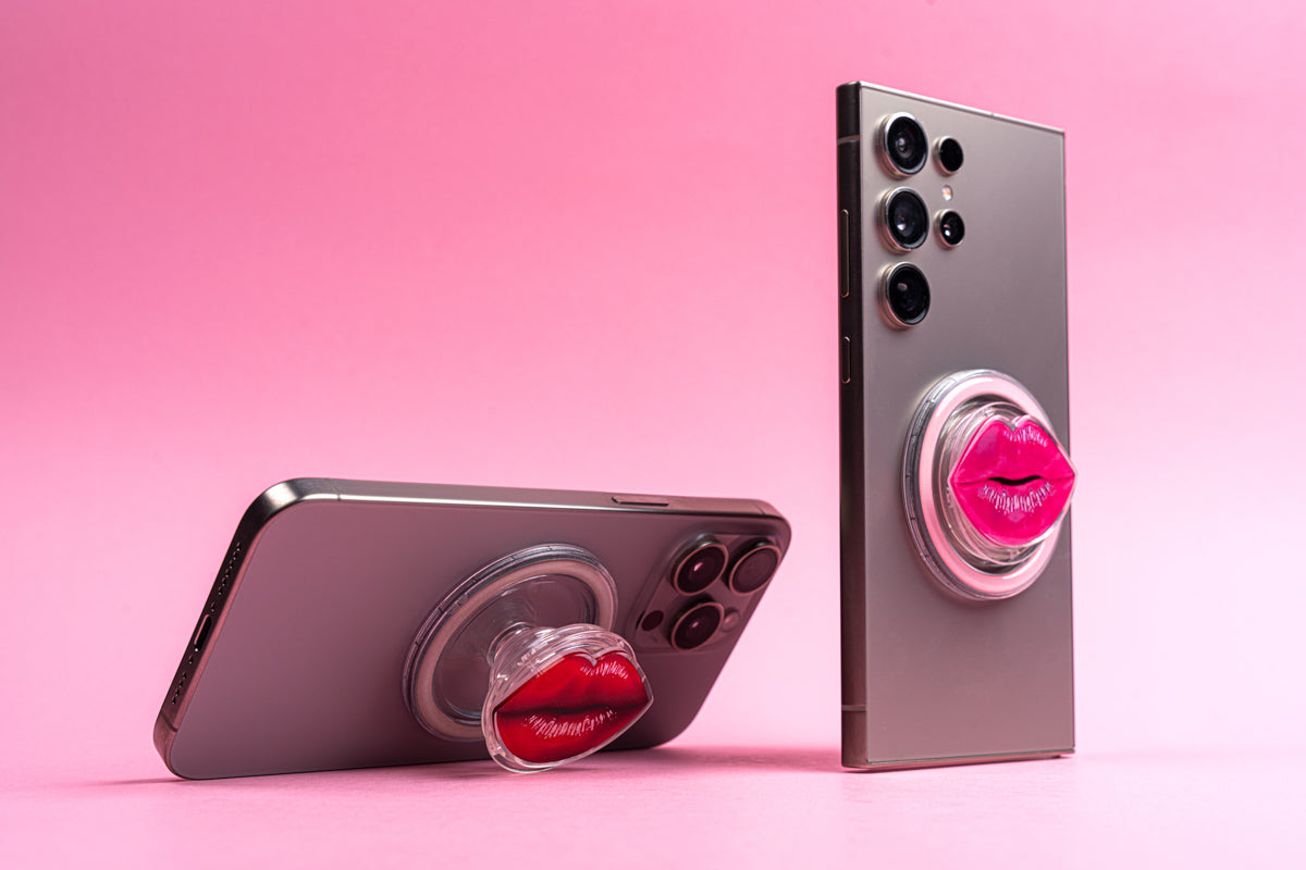 Kiss Emoji Magnetic Phone Grip, Wireless Charging and Adapter Ring