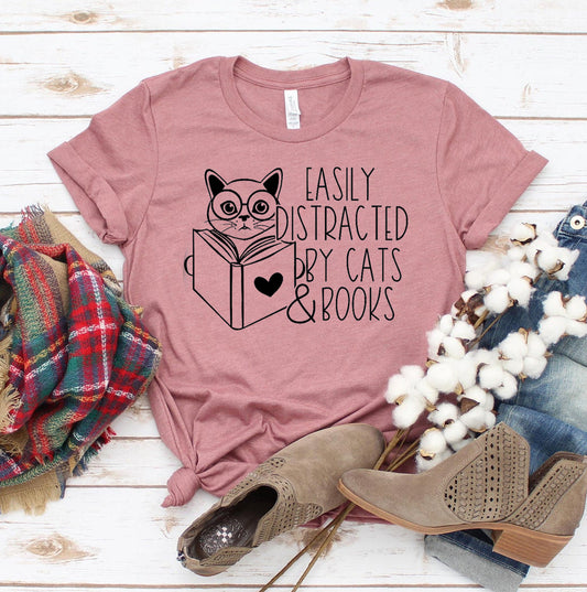 Cat Lover Reading T-Shirt 