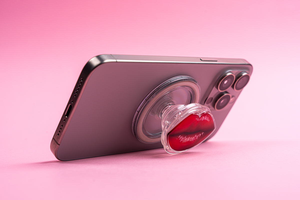 Kiss Emoji Magnetic Phone Grip, Wireless Charging and Adapter Ring